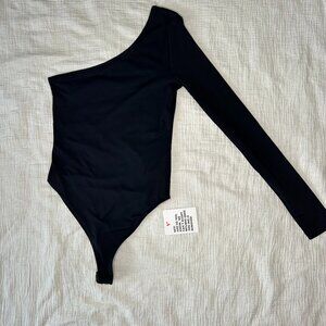ASOS Miss Selfridge Women's Black Asymmetric One-Sleeve Bodysuit Size US 2